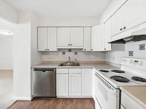 1006 Paradise Rd 1H, Swampscott MA 01907