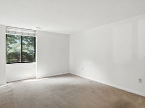 1006 Paradise Rd 1H, Swampscott MA 01907