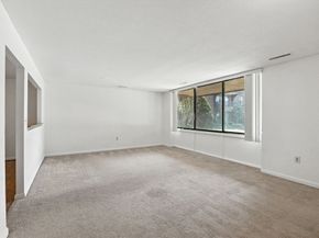 1006 Paradise Rd 1H, Swampscott MA 01907