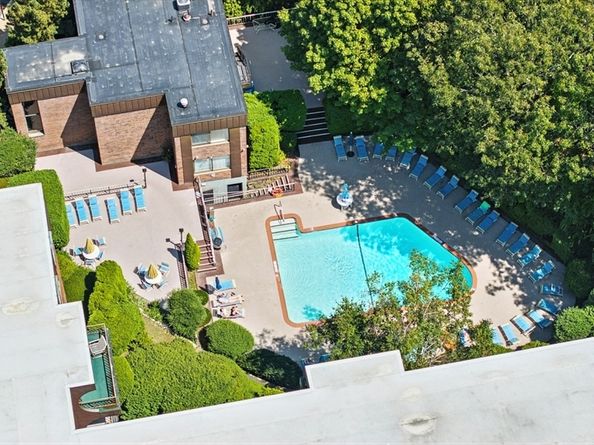1006 Paradise Rd 1H, Swampscott MA 01907