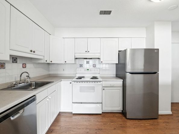 1006 Paradise Rd 1H, Swampscott MA 01907