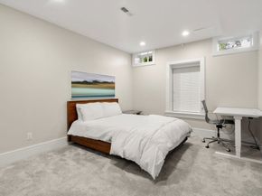 34 Winchester Rd 34, Newton MA 02458
