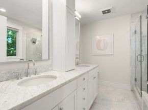 34 Winchester Rd 34, Newton MA 02458