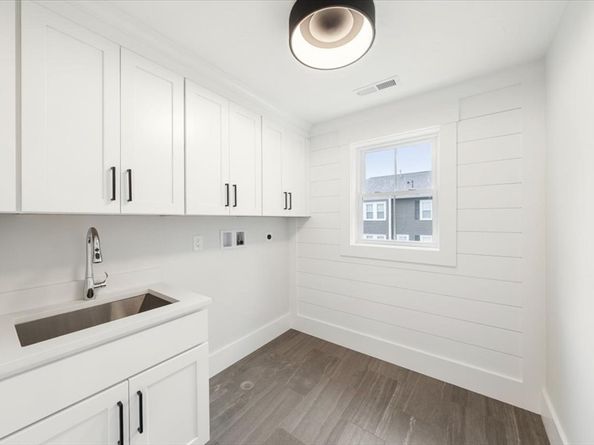18 Walcott St, Natick MA 01760