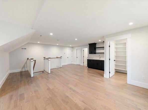 18 Walcott St, Natick MA 01760