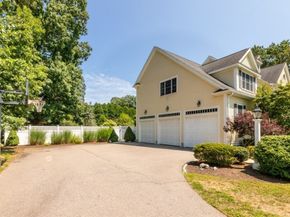 14 Essex St, Norfolk MA 02056