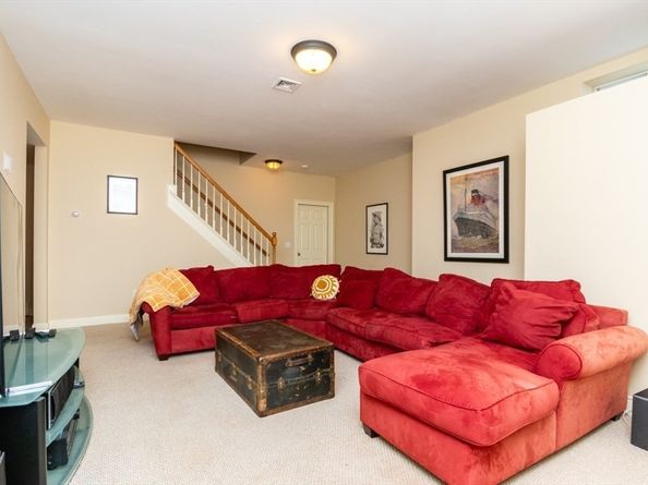 14 Essex St, Norfolk MA 02056