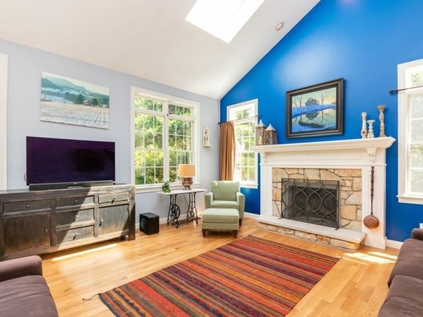14 Essex St, Norfolk MA 02056