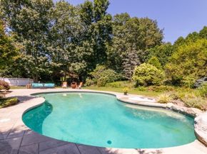 14 Essex St, Norfolk MA 02056