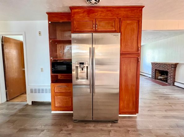 43 Harriet Ave, Shrewsbury MA 01545