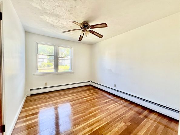 43 Harriet Ave, Shrewsbury MA 01545