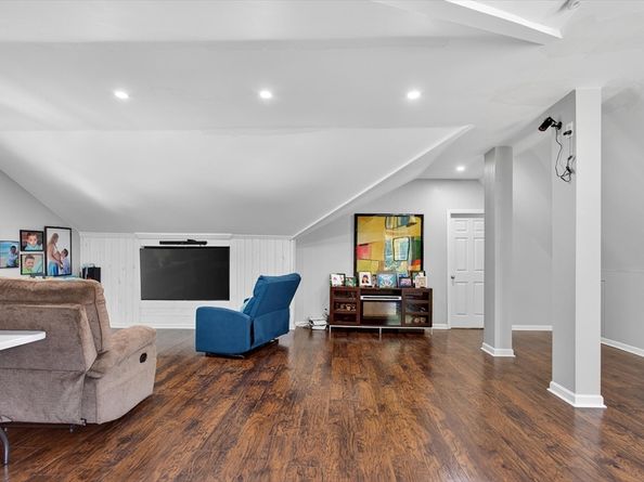 63 Outlook Rd, Billerica MA 01862