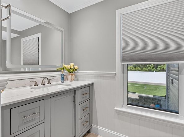 63 Outlook Rd, Billerica MA 01862