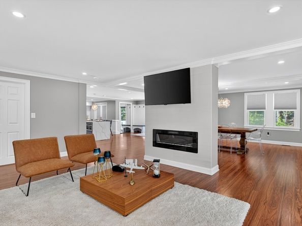 63 Outlook Rd, Billerica MA 01862