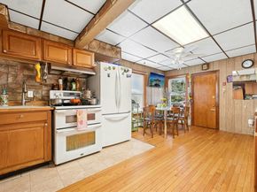 96 Lake Ave, Worcester MA 01604
