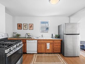 12 Planters St, Salem MA 01970
