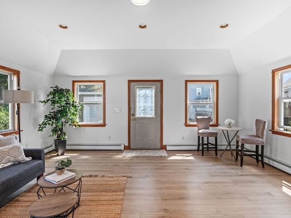 12 Planters St, Salem MA 01970