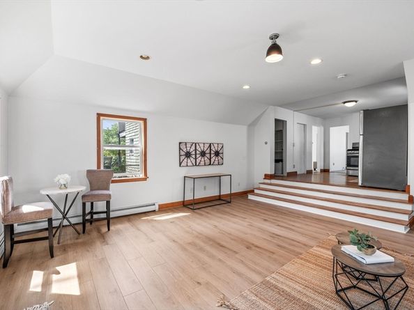 12 Planters St, Salem MA 01970