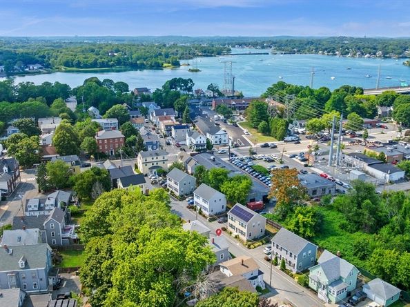 12 Planters St, Salem MA 01970