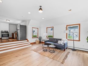 12 Planters St, Salem MA 01970