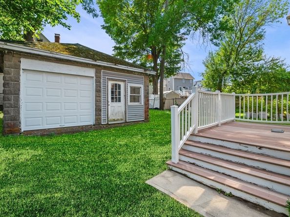 12 Planters St, Salem MA 01970