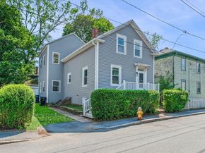 12 Planters St, Salem MA 01970