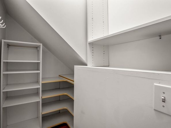 392 Norfolk St 1, Cambridge MA 02139