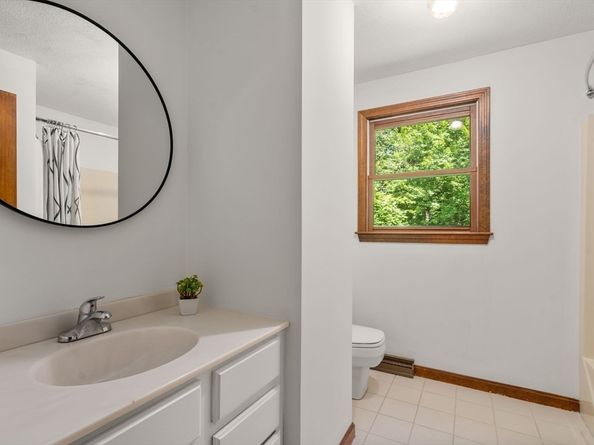 1 Maillet Dr, Acton MA 01720