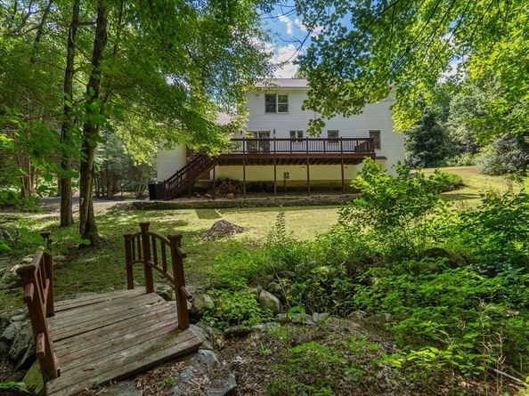 1 Maillet Dr, Acton MA 01720
