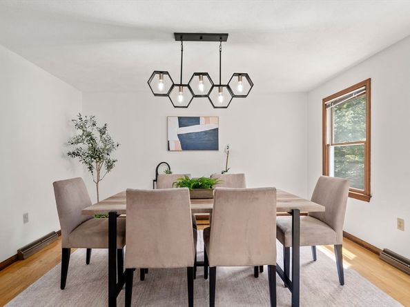 1 Maillet Dr, Acton MA 01720