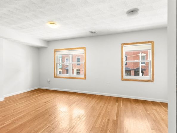 335-337 Meridian St 4, Boston MA 02128