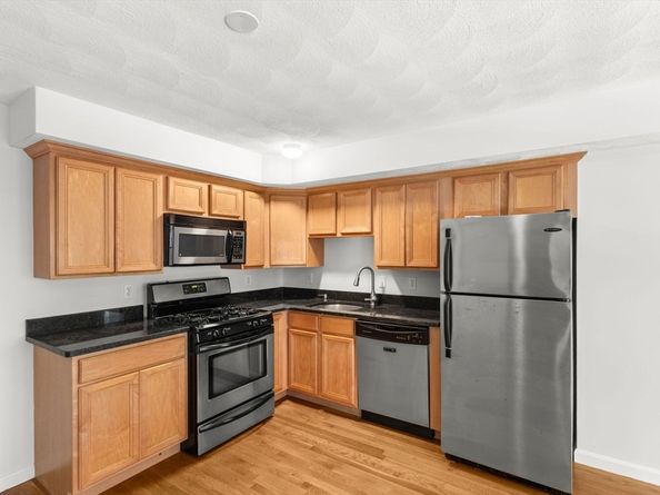 335-337 Meridian St 4, Boston MA 02128