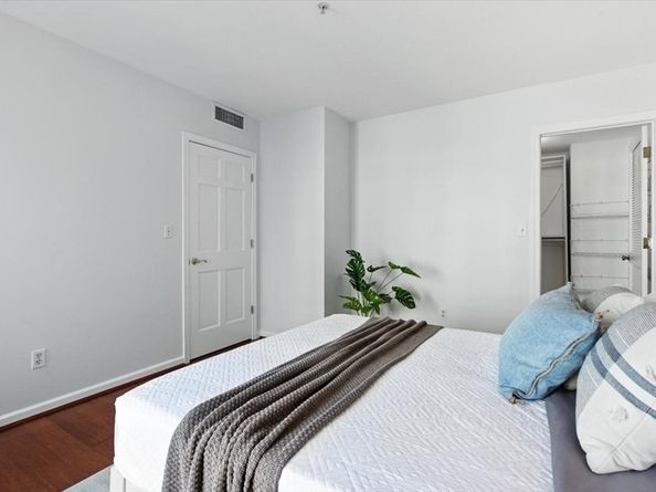 197 8th St 501, Boston MA 02129