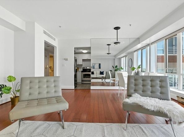 197 8th St 501, Boston MA 02129
