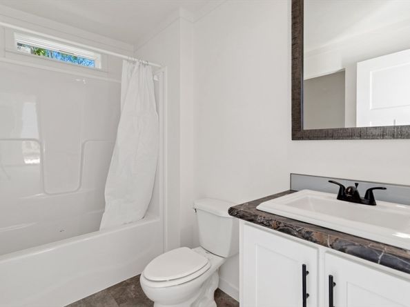 98 Newbury 4B, Danvers MA 01923