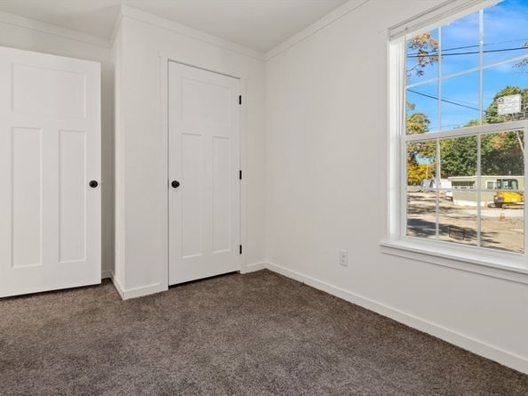 98 Newbury 4B, Danvers MA 01923