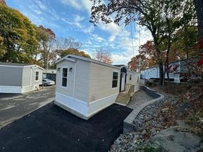 98 Newbury 4B, Danvers MA 01923