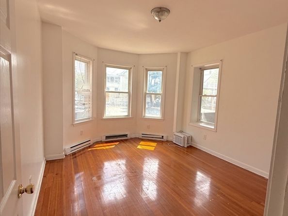 20 Huss Ct 105, Lynn MA 01905