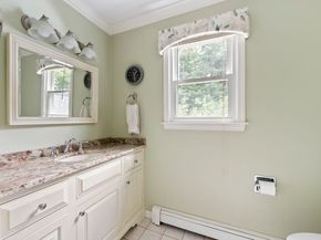 41 High Pines Dr, Kingston MA 02364
