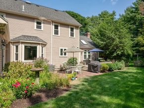 41 High Pines Dr, Kingston MA 02364