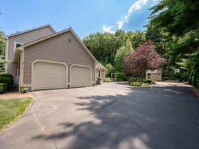 41 High Pines Dr, Kingston MA 02364
