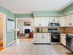 41 High Pines Dr, Kingston MA 02364