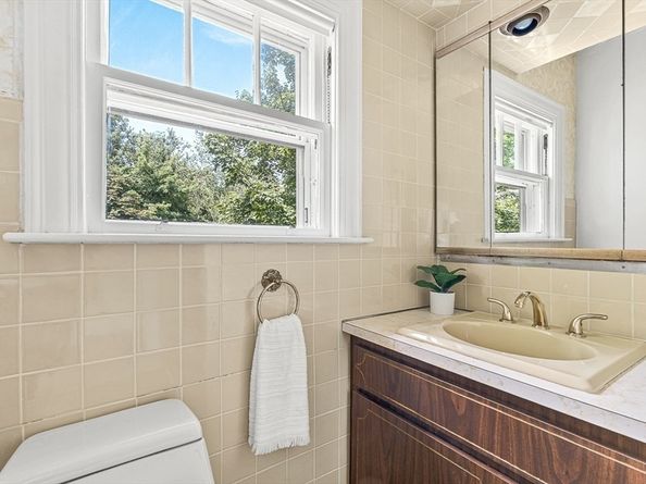 19 Glengarry Road, Winchester MA 01890