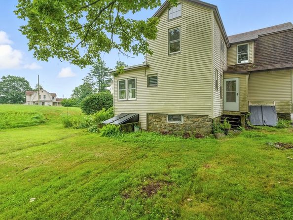 20 Glover St, Southbridge MA 01550