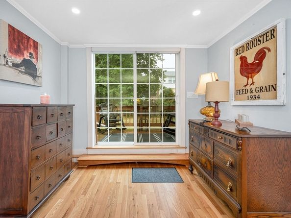 33 Upland Street, North Andover MA 01845