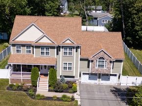 8 Laurie Ln, Burlington MA 01803