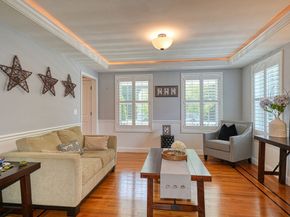 8 Laurie Ln, Burlington MA 01803