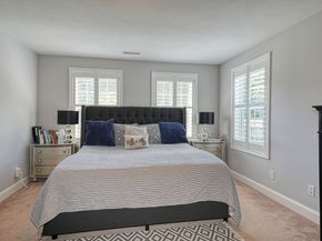 8 Laurie Ln, Burlington MA 01803