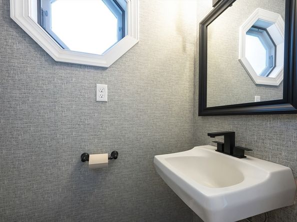 36 Park Street, Auburn MA 01501