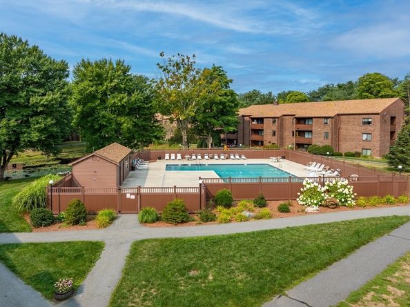 9 Davis Rd. C1, Acton MA 01720